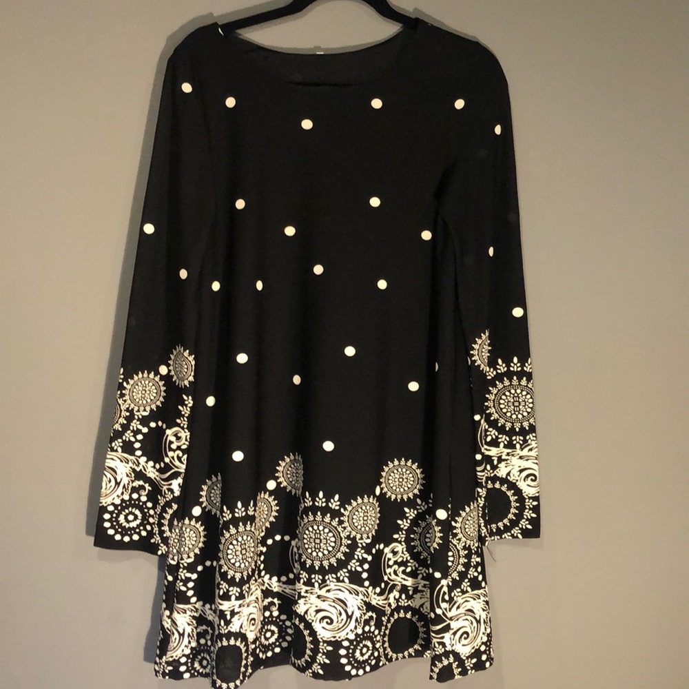 Never worn Black Dot retro style 70’s Dress